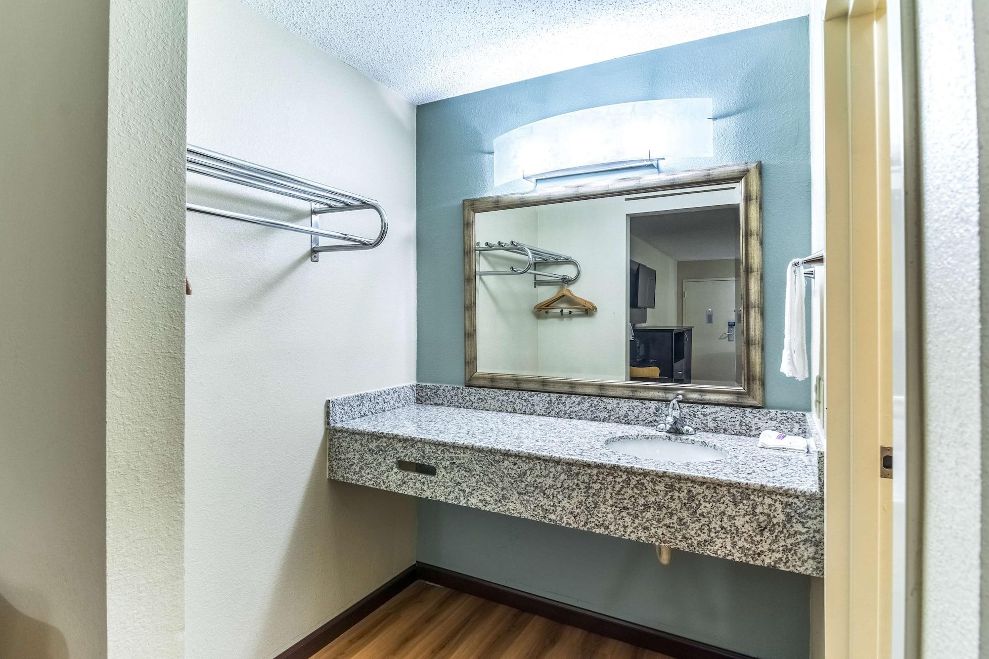 Motel 6-Kenly, Nc מראה חיצוני תמונה