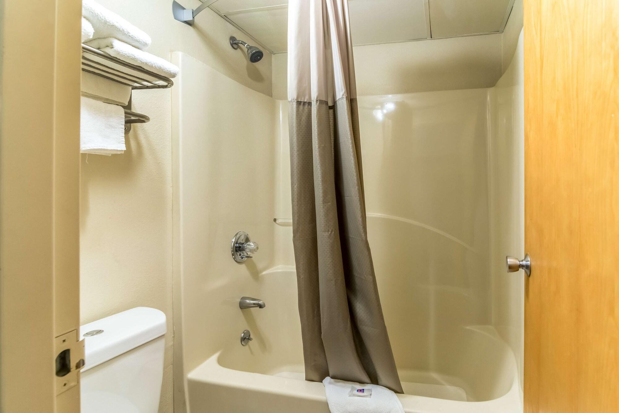 Motel 6-Kenly, Nc מראה חיצוני תמונה