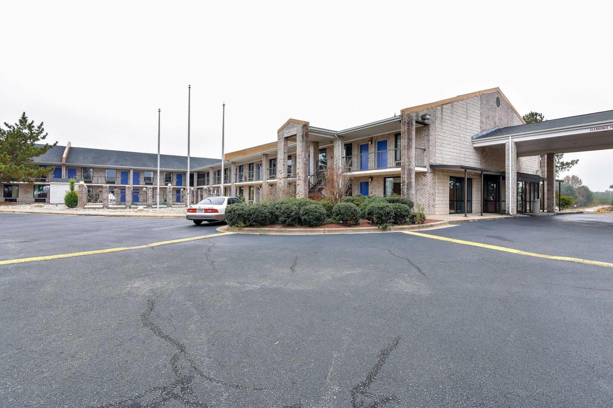 Motel 6-Kenly, Nc מראה חיצוני תמונה