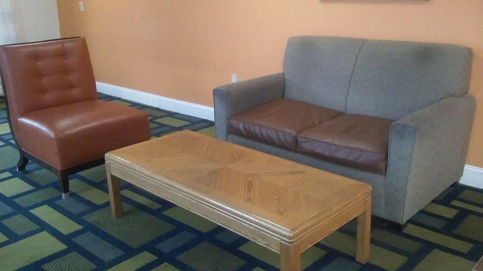 Motel 6-Kenly, Nc מראה חיצוני תמונה