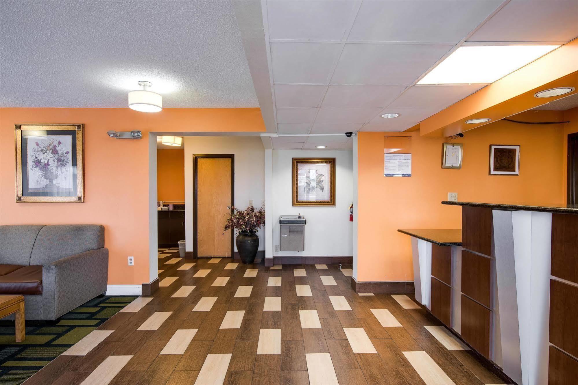 Motel 6-Kenly, Nc מראה חיצוני תמונה