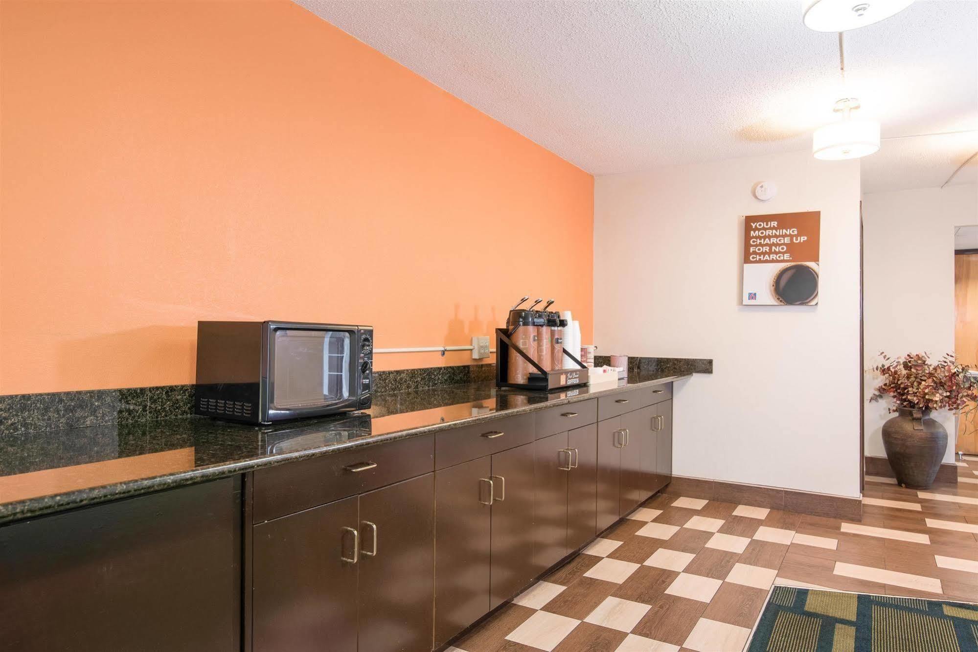 Motel 6-Kenly, Nc מראה חיצוני תמונה