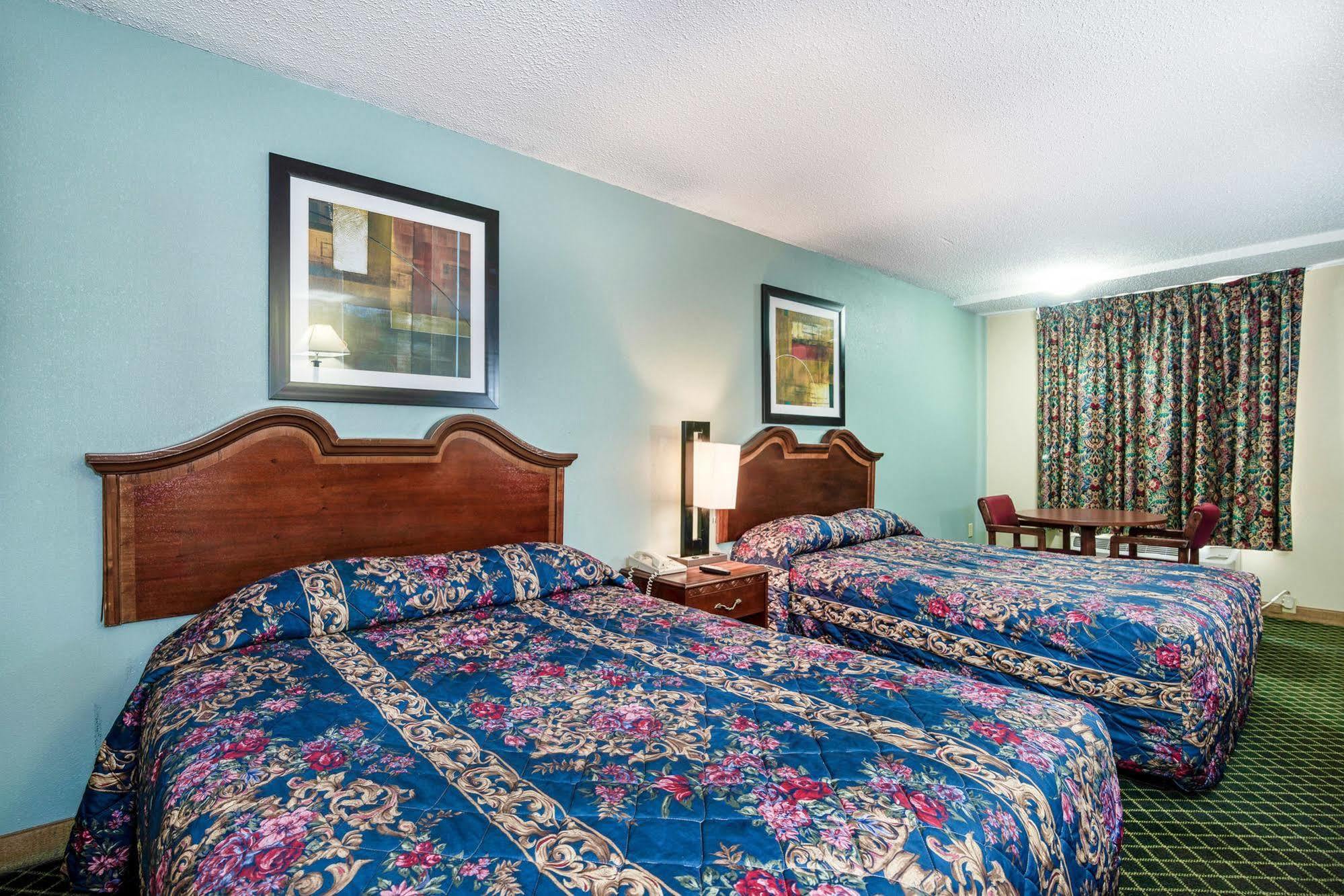 Motel 6-Kenly, Nc מראה חיצוני תמונה