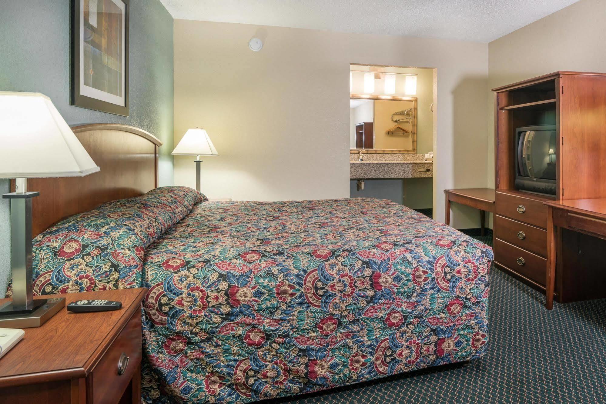 Motel 6-Kenly, Nc מראה חיצוני תמונה