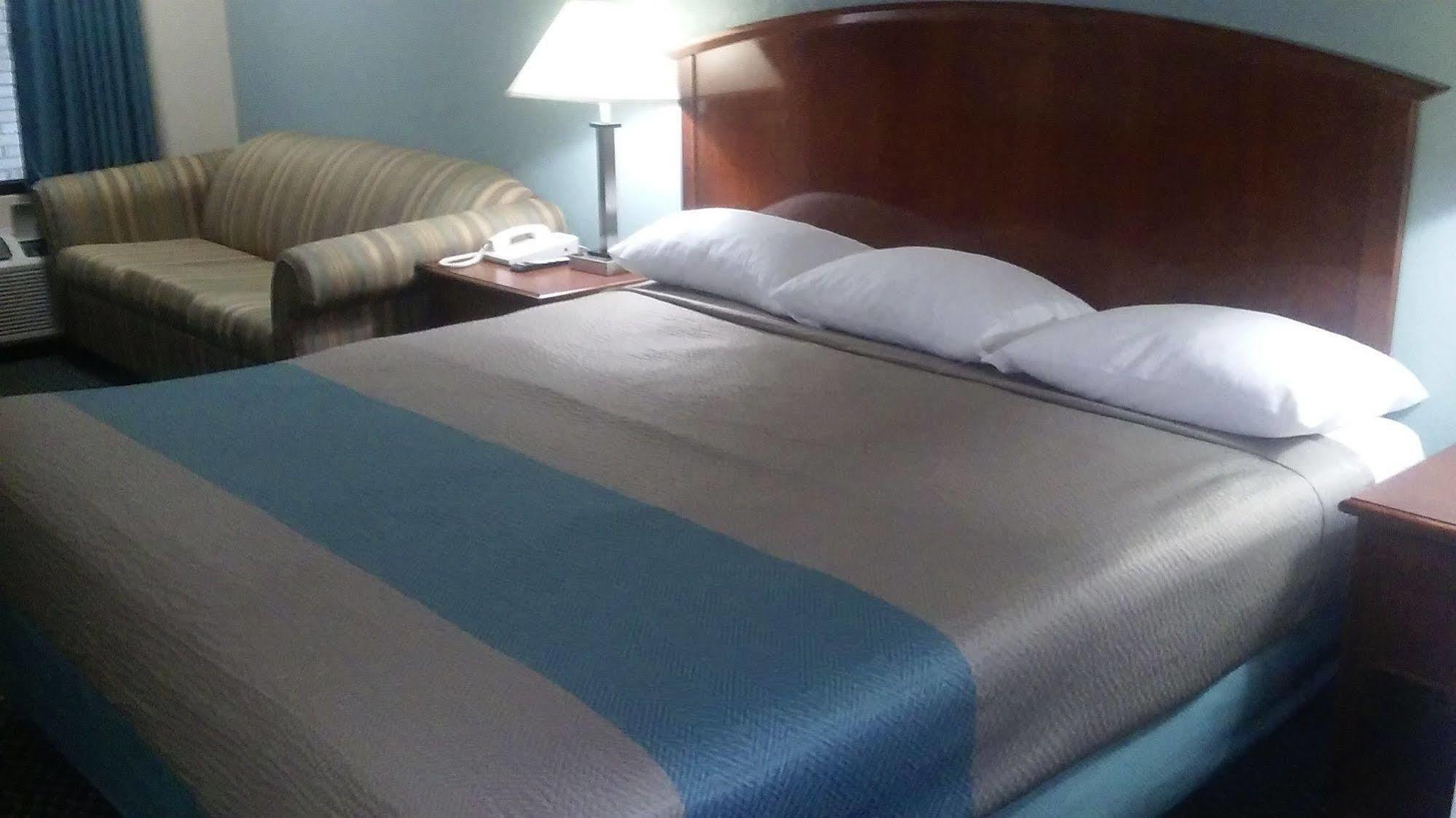 Motel 6-Kenly, Nc מראה חיצוני תמונה